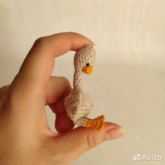 Гусик вязаный. Гусь для куклы