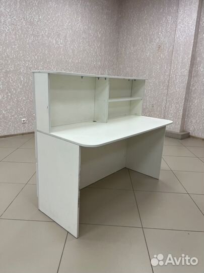 Стол / Стойка