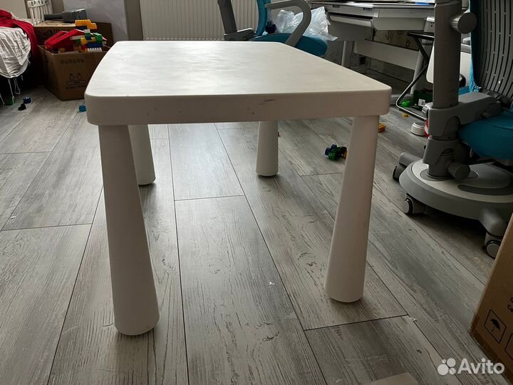 Детский стол и стул IKEA