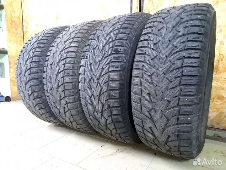 Toyo Observe G3-Ice 285/60 R18