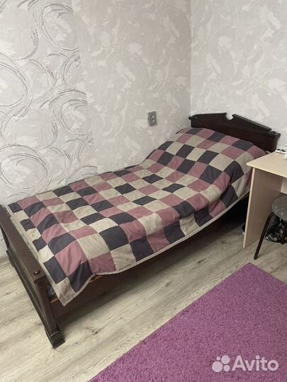 Кровать
