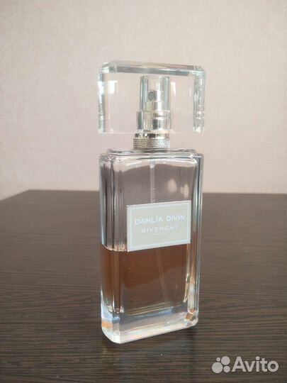 Парфюмированная вода Givenchy Dahlia Divin