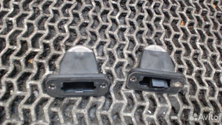 Подсветка номера Volkswagen Passat 3, 1989