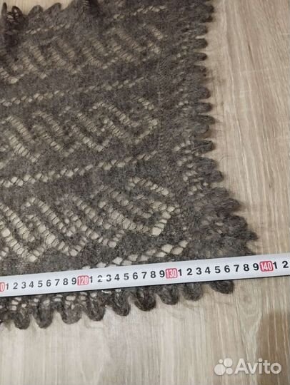 Пуховый платок шаль