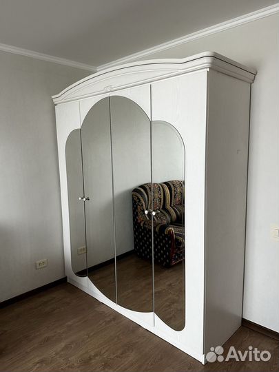 Спальный гарнитур