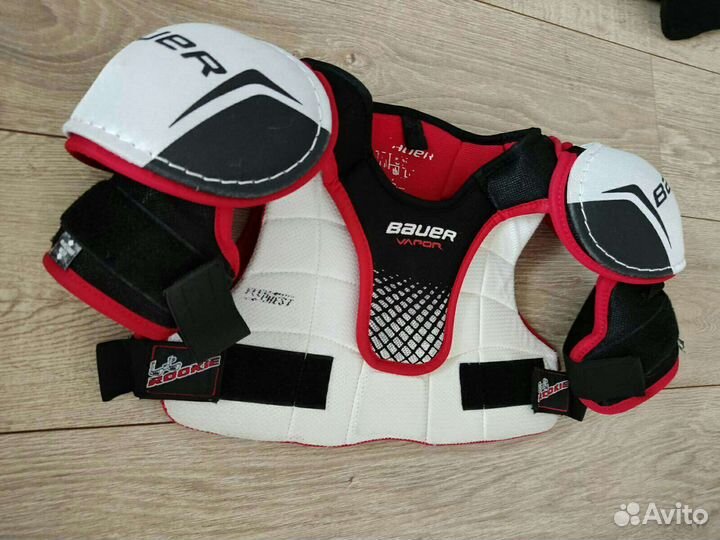 Нагрудник хоккейный bauer