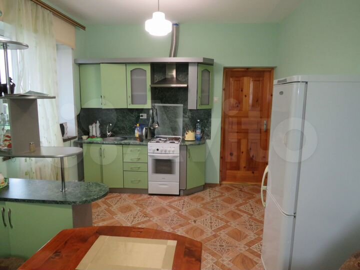 Комната 40 м² в 5-к., 1/1 эт.