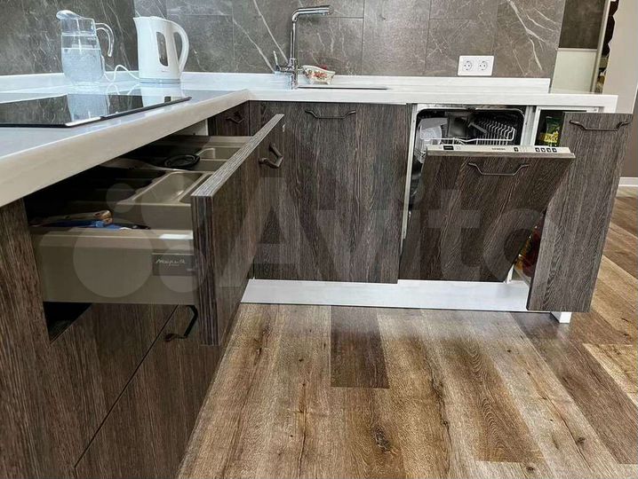 3-к. квартира, 82 м², 7/18 эт.