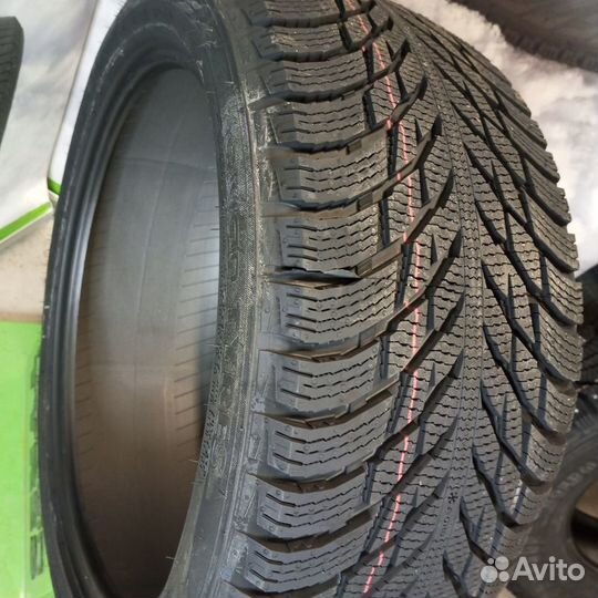 Nokian Tyres Hakkapeliitta R3 245/40 R18 97T