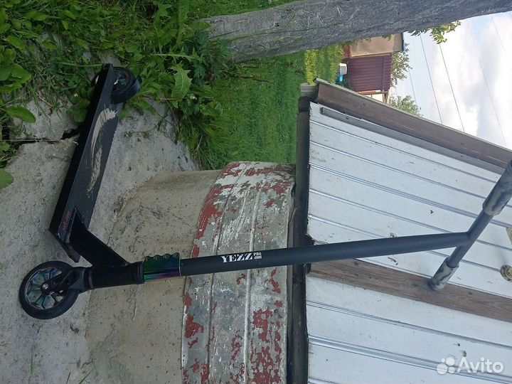 Трюковой самокат yezz pro stunt