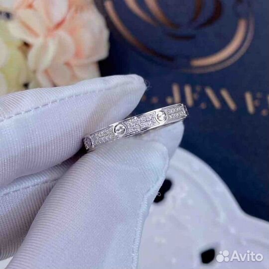 Кольцо Cartier Love, маленькая модель 0,1ct