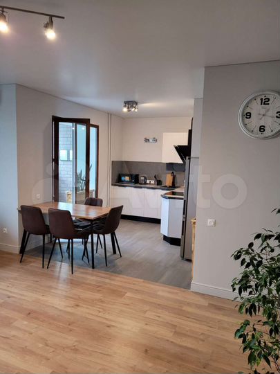 2-к. квартира, 68 м², 9/17 эт.