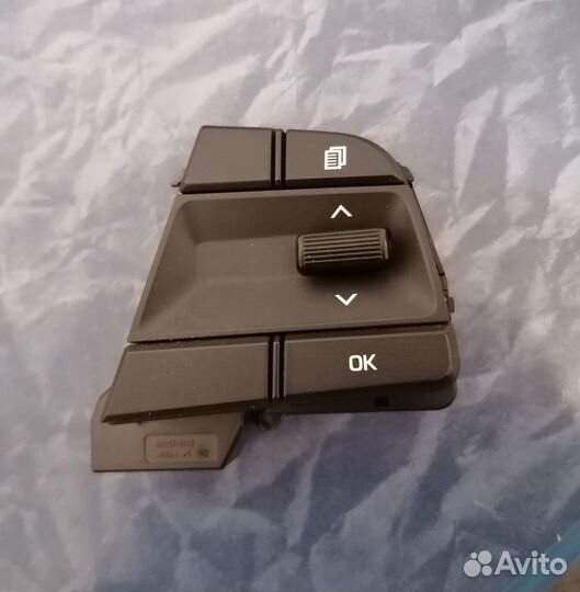 Блок кнопок на руль Solaris с 2017г