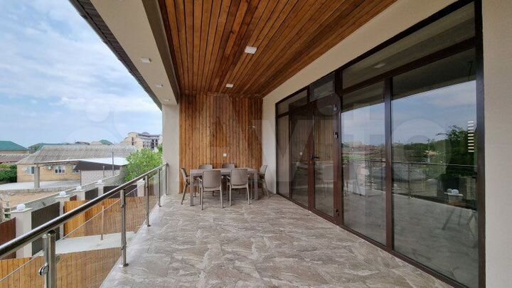 Дом 280 м² на участке 5 сот.