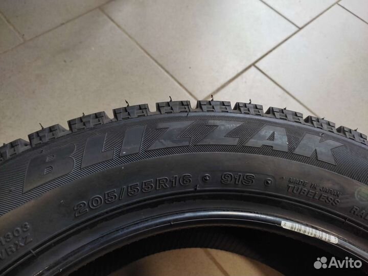 Bridgestone Blizzak VRX 205/55 R16 91S
