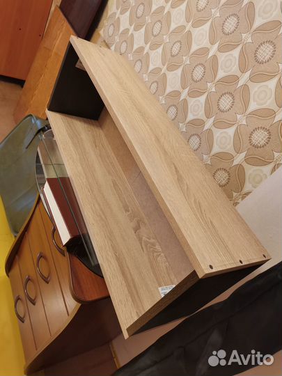 Книжные полки навесные