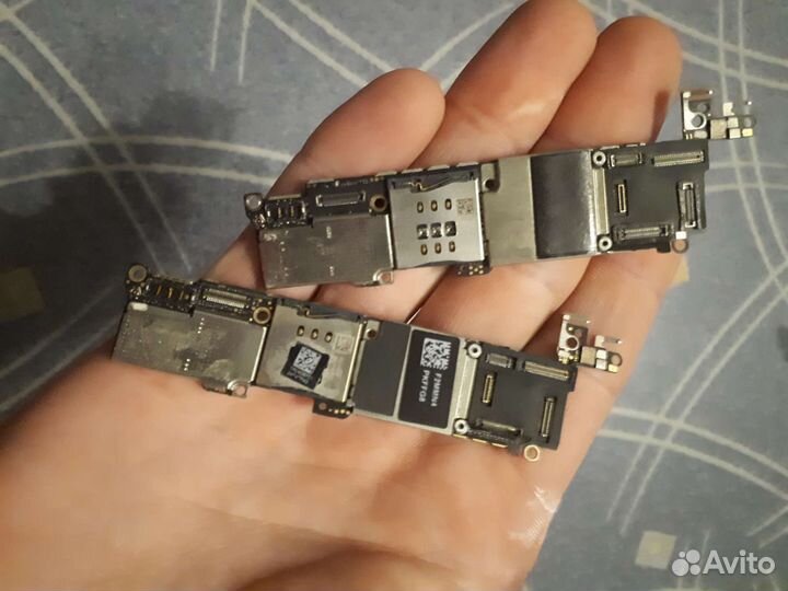 iPhone SE, 32 ГБ
