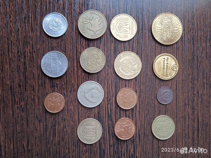 Монеты, жетоны разные