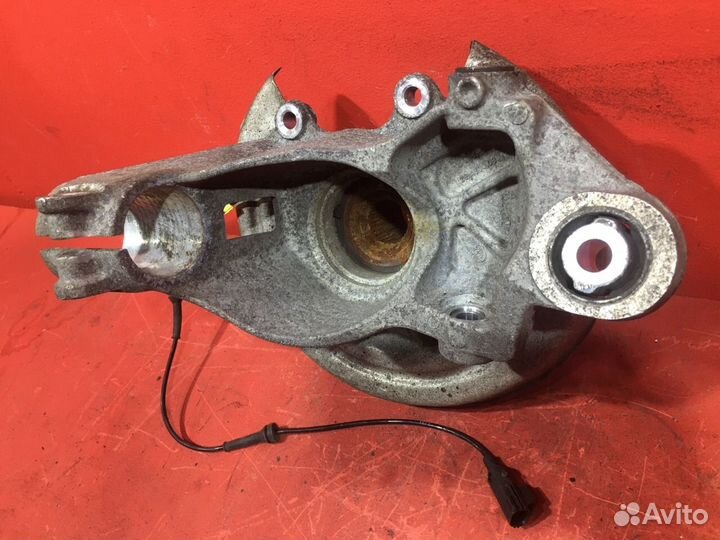 Ступица задняя правая Land Rover Range Rover