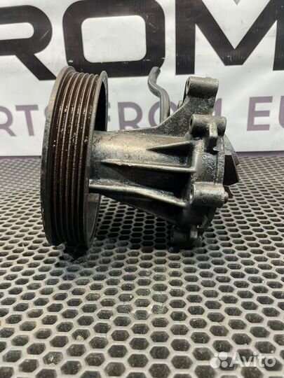 Помпа Mercedes Vito W638 601 1998