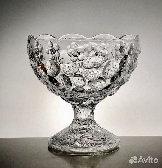 Ваза цветное стекло СССР Баролак Земляника лзхс