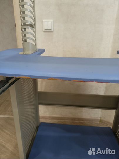 Стол компьютерный