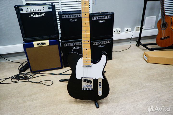 Электрогитара (+ чехол)