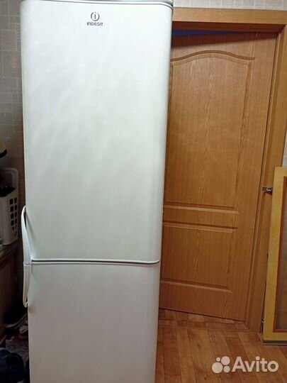 Холодильник indesit с138g.016