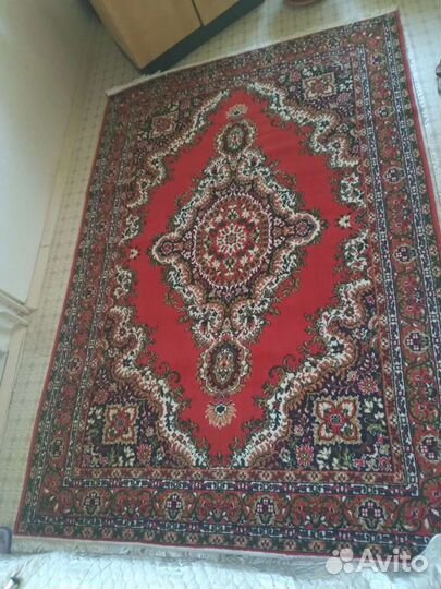 Ковер шерстяной новый