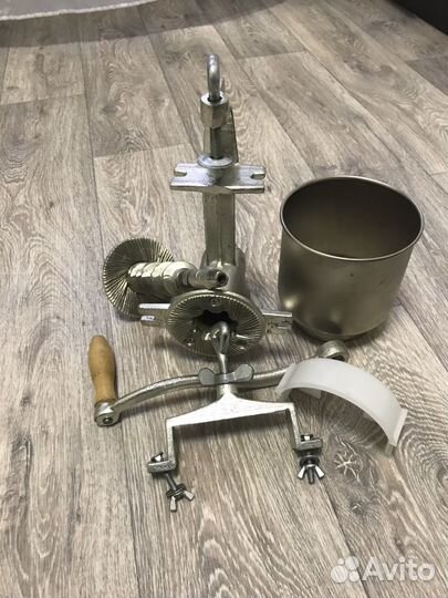 Ручная дробилка для солода