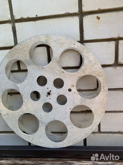 Финтажная кассета от станционарного кинопроектора