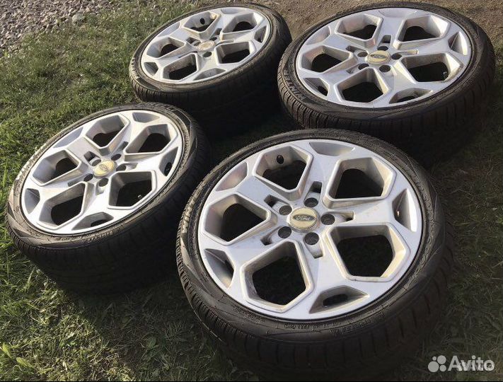 225/40R18 Pirelli /Ford (5x108/цо63.3)