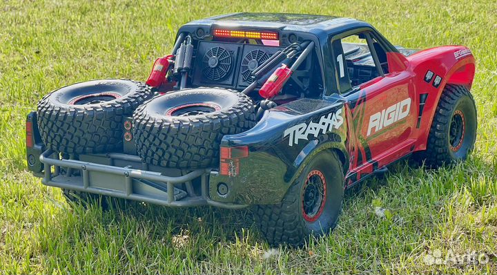 Traxxas Udr Ultimate Desert Racer 1/7 как новый