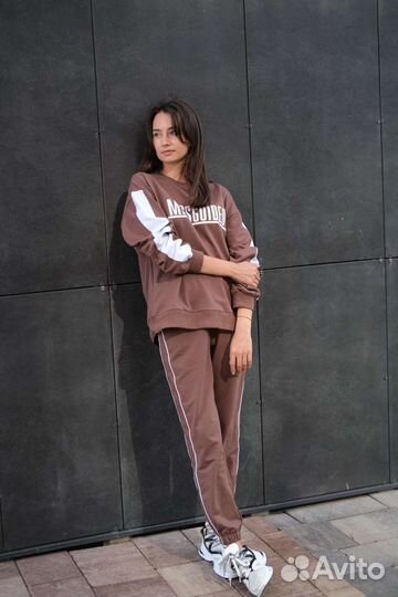 Спортивный костюм женский