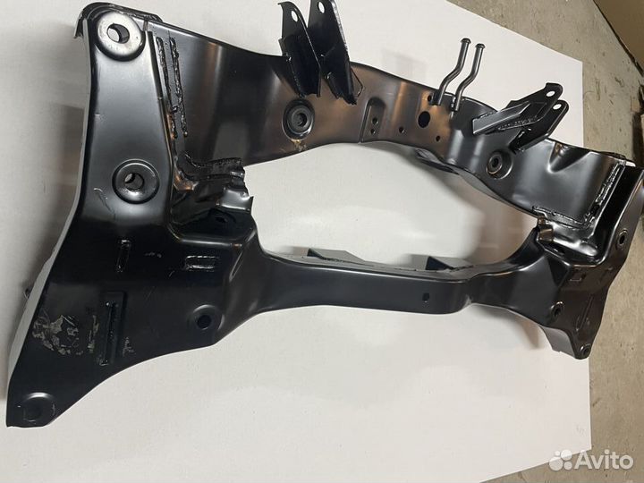 Подрамник задний Mitsubishi Outlander 1 2WD/4WD