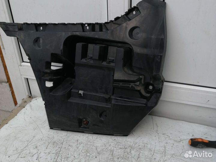 Кронштейн крепления заднего бампера Bmw 5-Ser F10