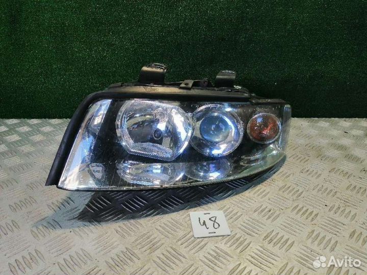 Фара левая Audi A4 B6 2002