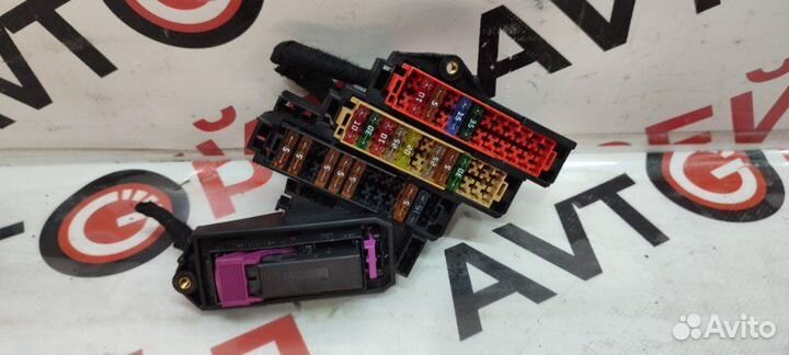 Блок предохранителей салонный Audi Q7 4L BAR