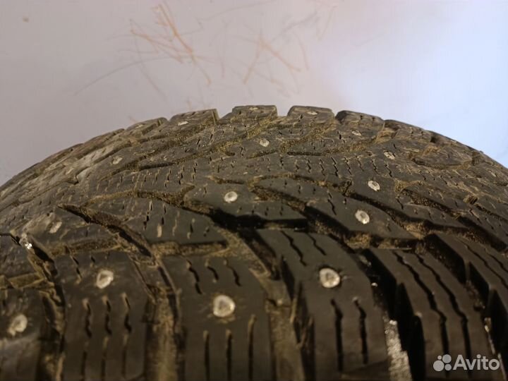 Nokian Tyres Hakkapeliitta 9 SUV 215/65 R16 102T