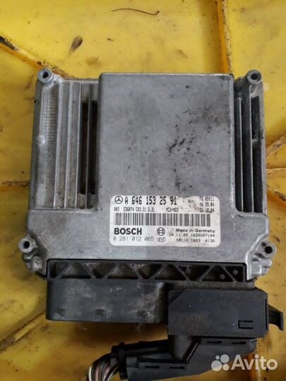 Блок управления двигателем для Mercedes Viano W639