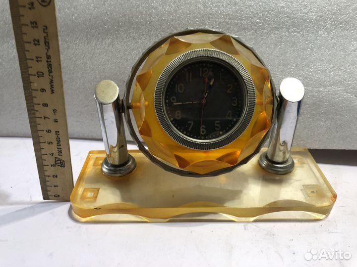 Часы настольные 