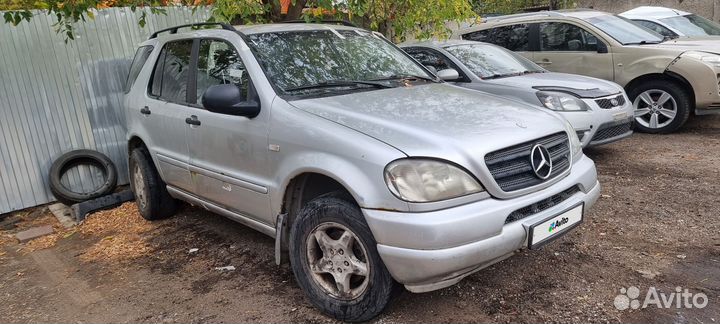 Mercedes-Benz M-класс 2.3 МТ, 1999, битый, 289 000 км