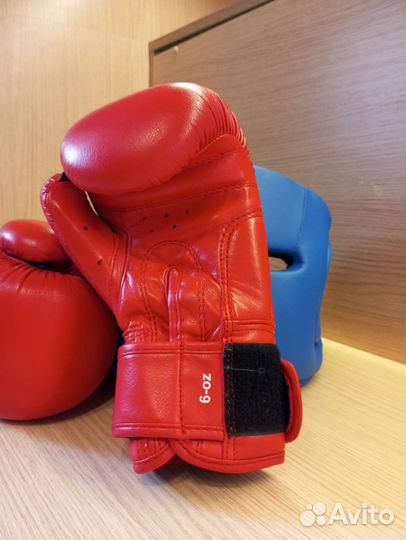 Боксерские перчатки 6 oz + шлем
