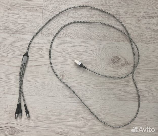 Кабель для зарядки телефона,устройств 3 в 1