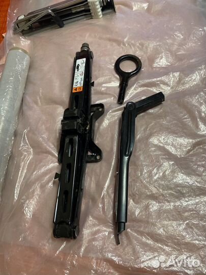 Домкрат ford экспловер