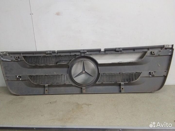 Решетка радиатора Mercedes Benz truck actros MP3 2