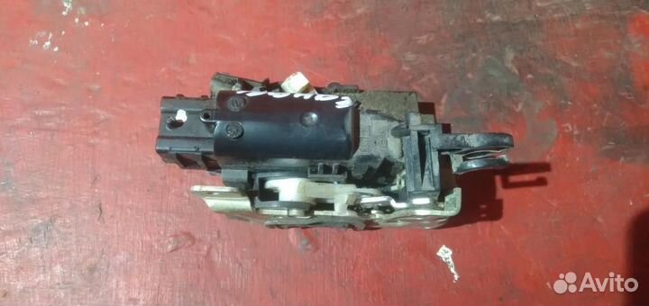 Сандеро замок задний правый электро Sandero 1