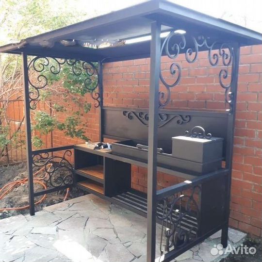 Мангал с печью под казан и крышей