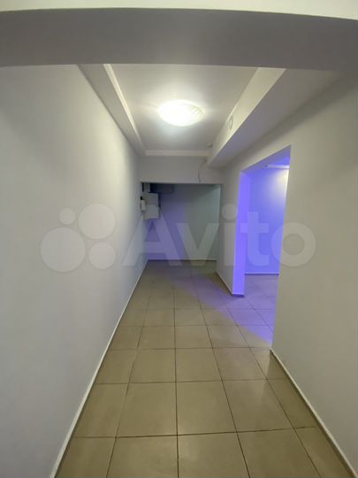 Свободного назначения, 70 м²