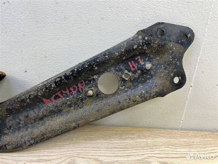 Рычаг подвески задний левый Ssangyong Actyon 2.0 D